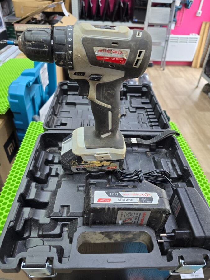 Шуруповерт Интерскол ДА-10/18В