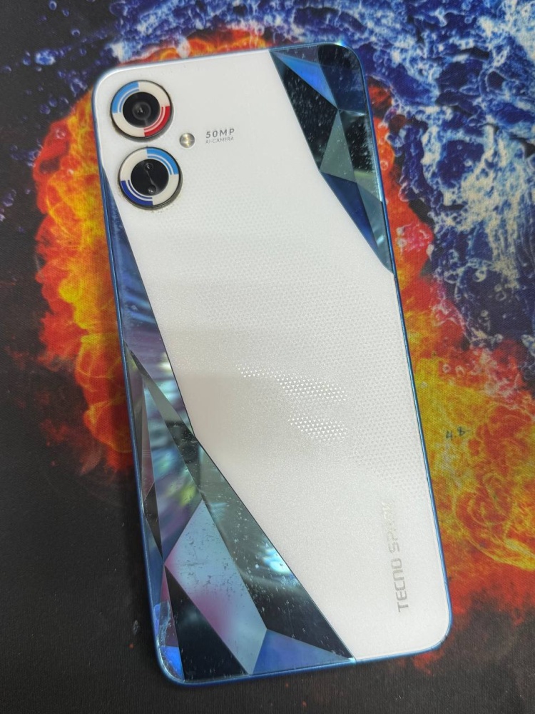 Мобильный телефон Tecno spark 9 pro 4/128