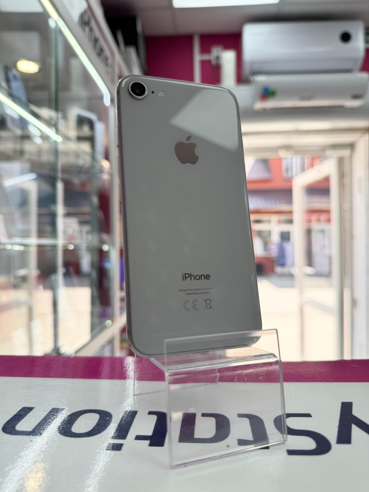 Смартфон iPhone 8 64 Gb