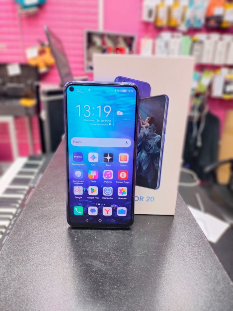 Смартфон Honor 20