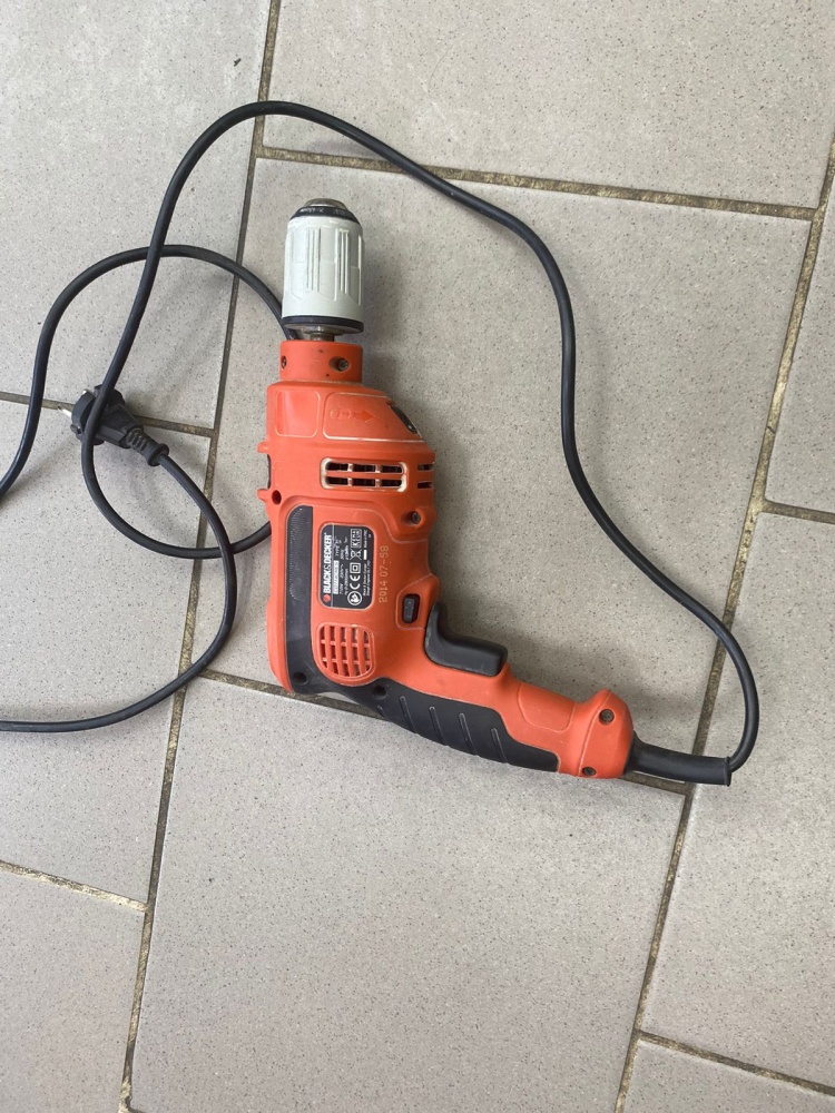 Дрель Black Decker