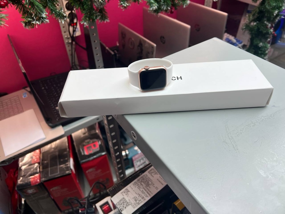 Часы Apple SE 40mm A2351 2021Г