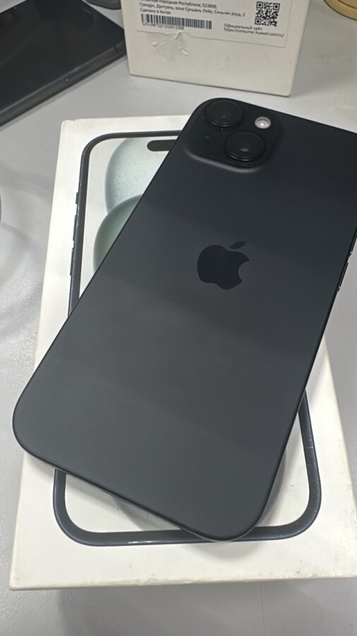 Смартфон iPhone 15 128 GB