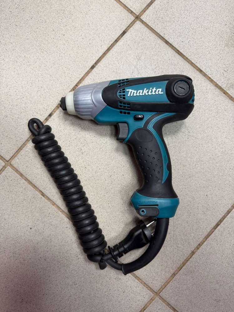 Болтоверт makita TD0101F