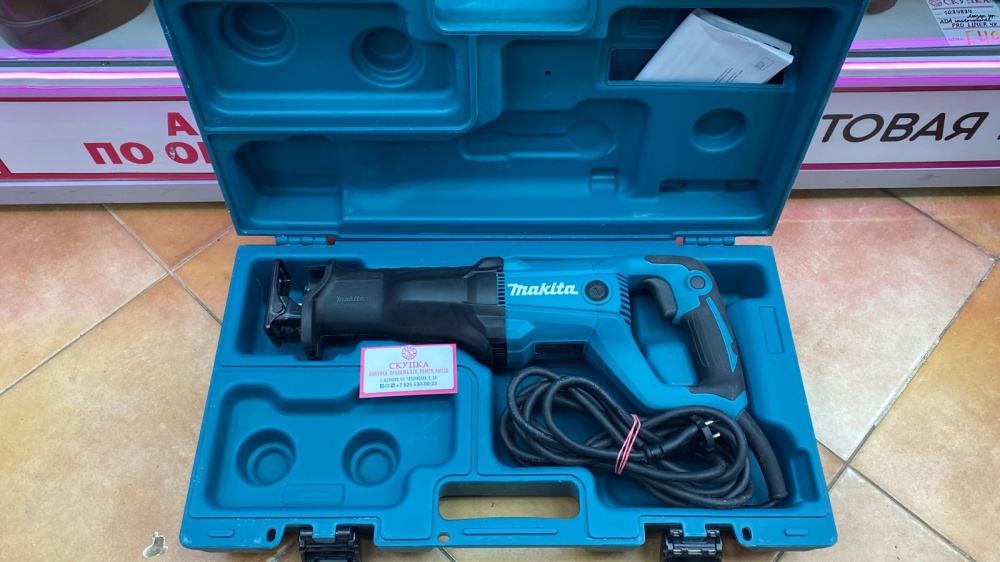 Сабельная пила Makita JR3051T