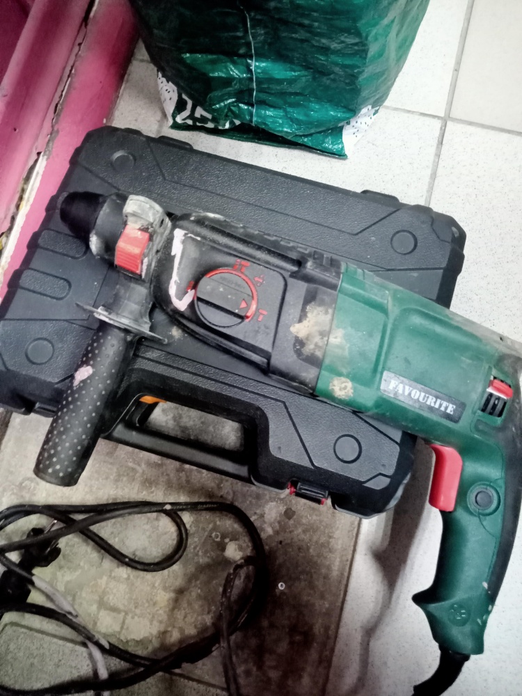 Перфоратор FAVOURITE RH 1100