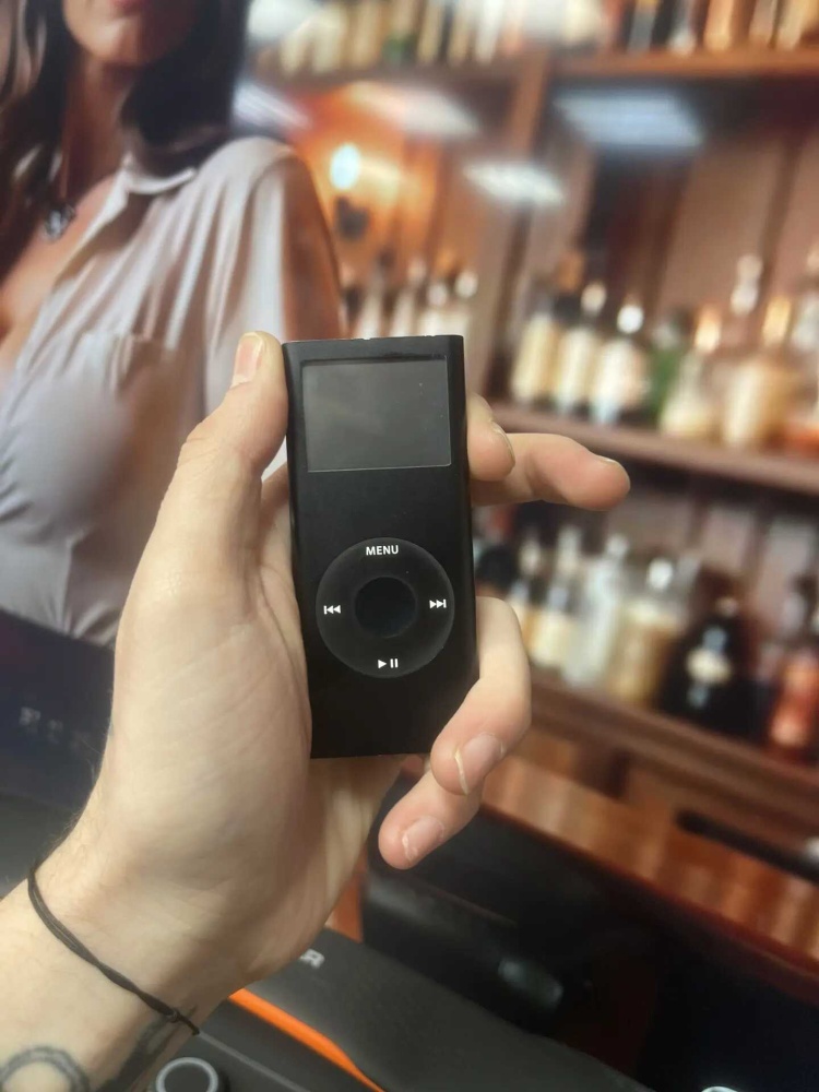 mp3 - плеер iPod Nano 8gb a1199