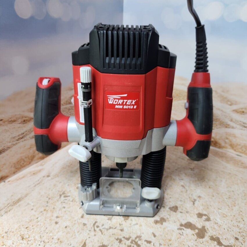 Фрезер WORTEX MM 5013-1 E