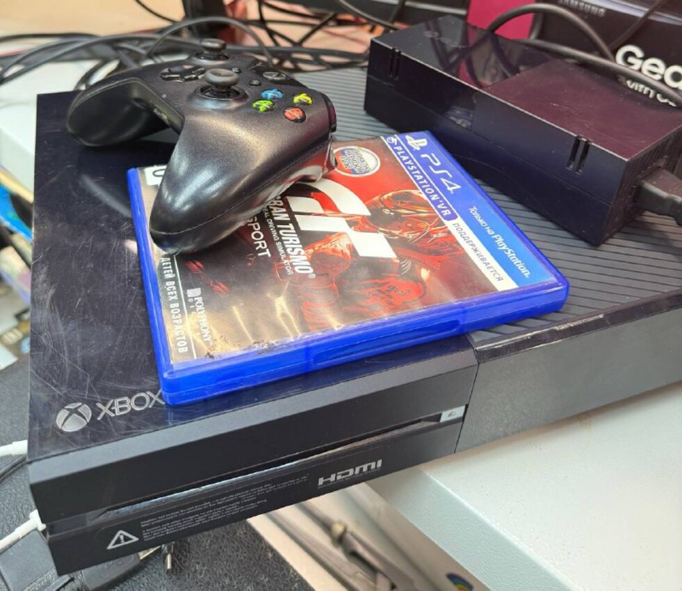 Игровая приставка XBOX ONE 500