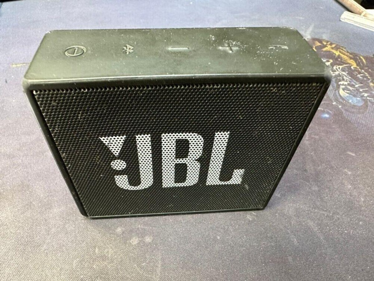 Акустика JBL GO