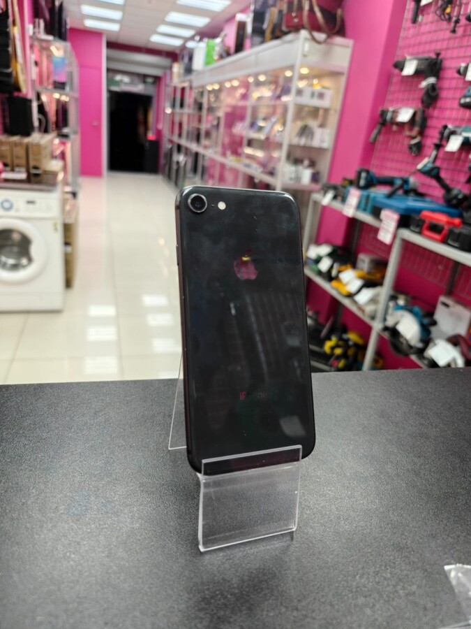 Смартфон iPhone 8 64 Gb