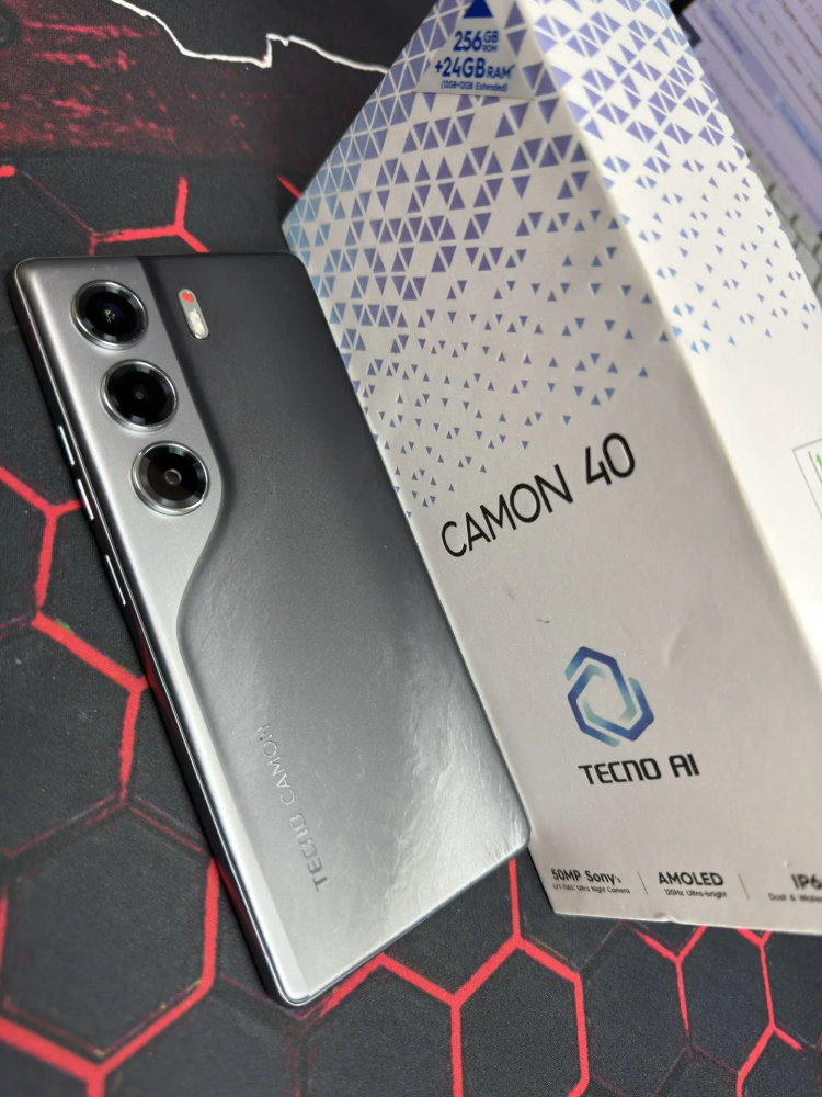 Смартфон Tecno Camon 40 12/256гб