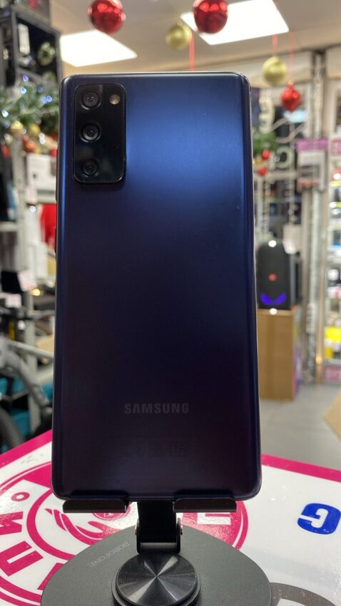 Смартфон Samsung S20 FE 6/128