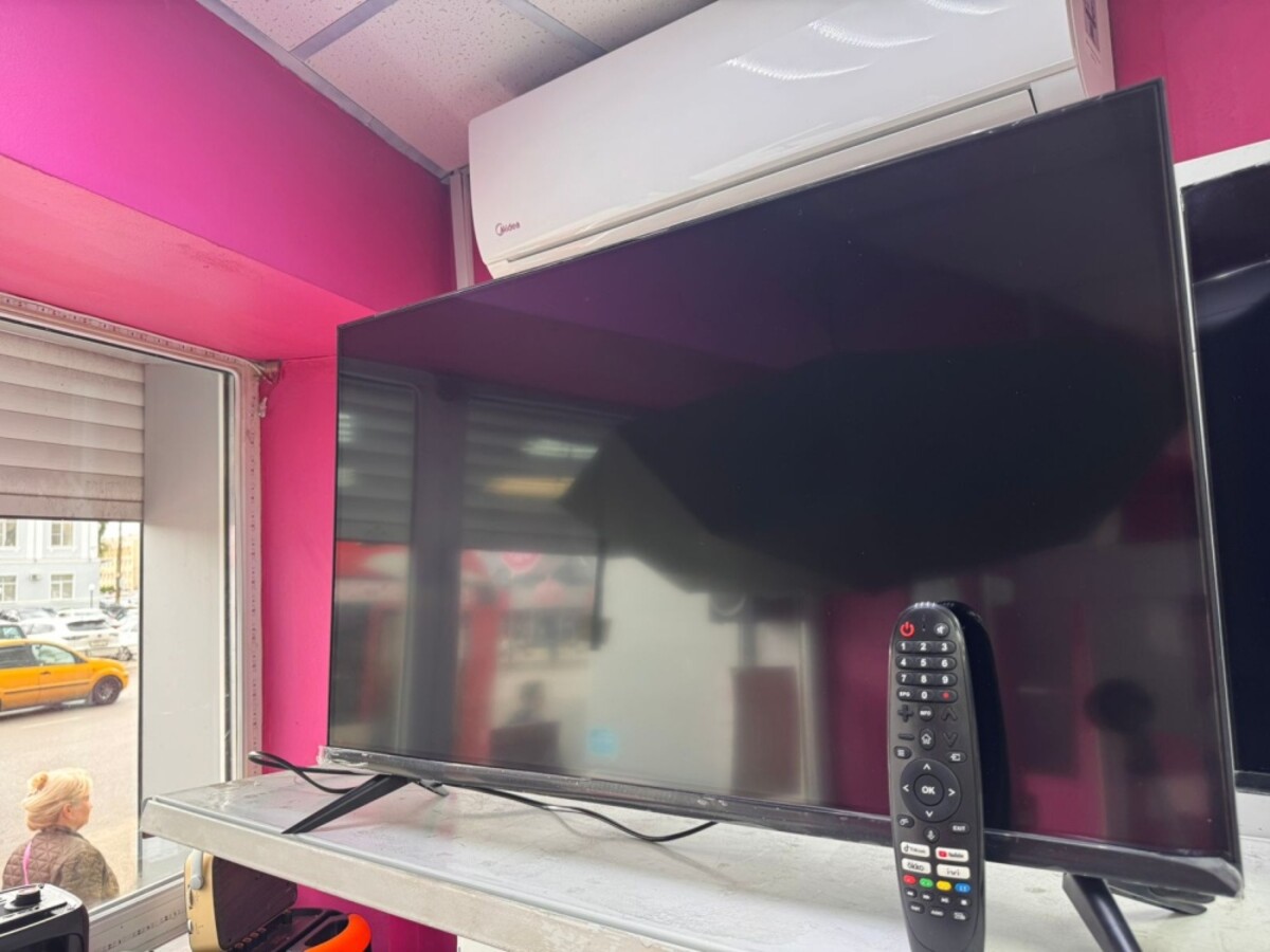 Телевизор др марка QN900 Plus TV