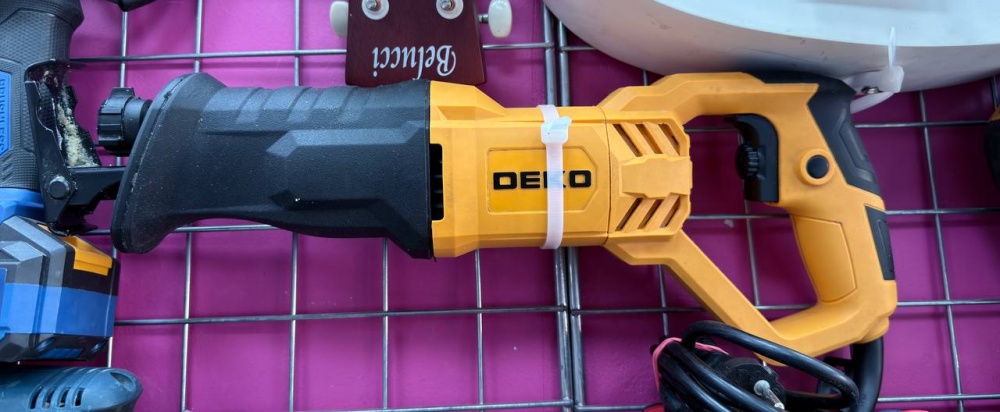 Сабельная пила deko dkrs1000