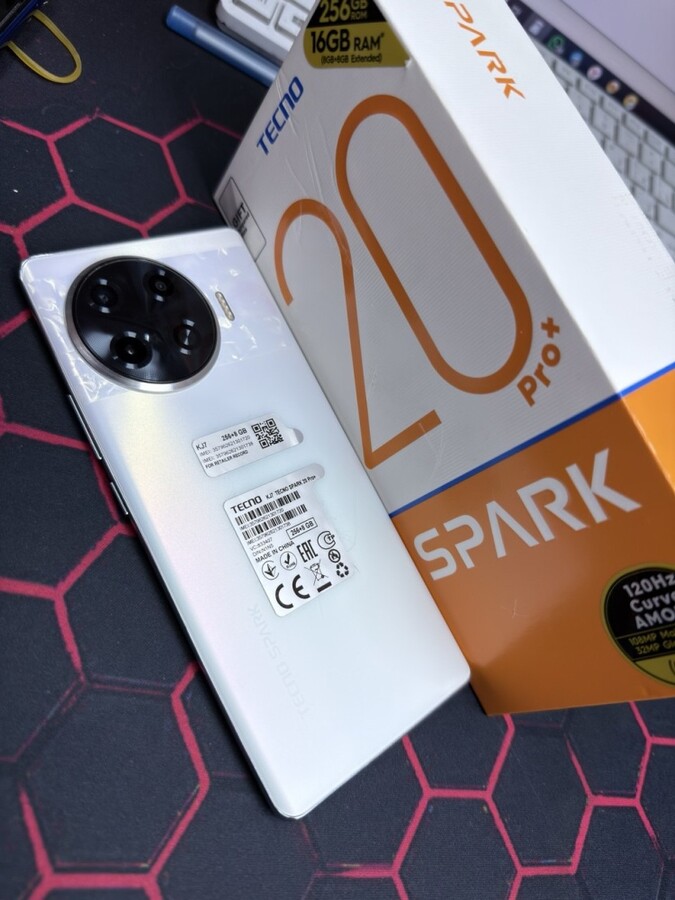 Смартфон Spark 20 Pro+ 8/256гб