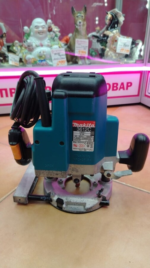 Фрезер Makita 3612c
