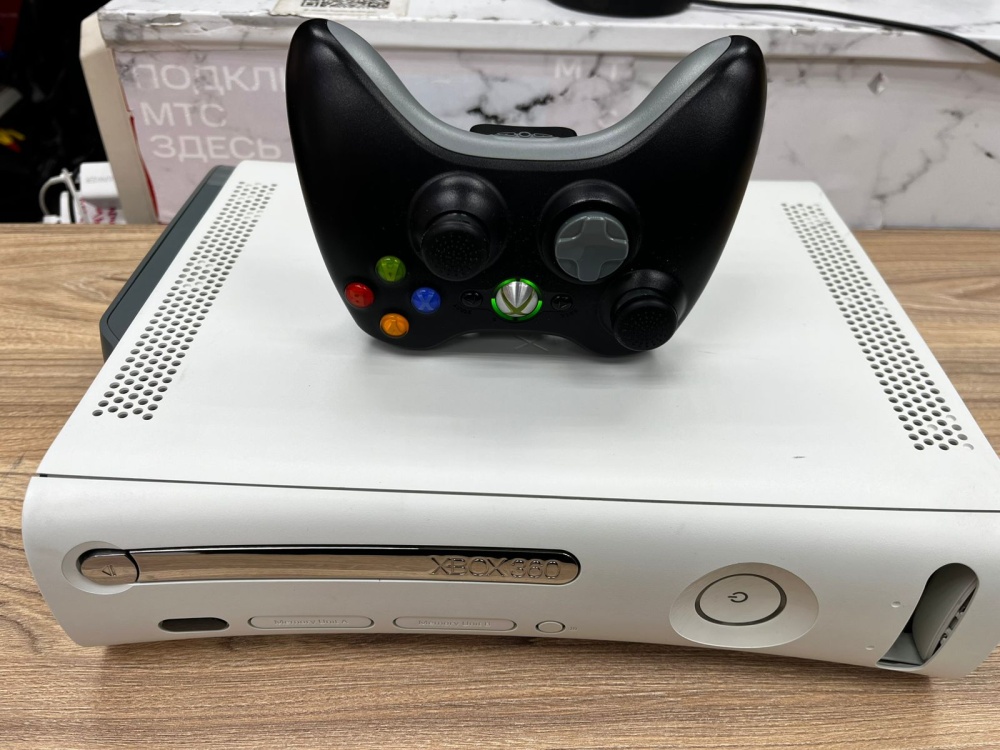 Игровая приставка XBOX 360