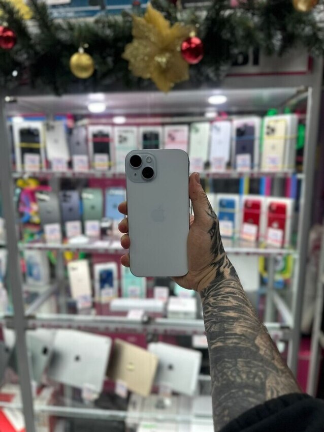Смартфон iPhone 15 128gb