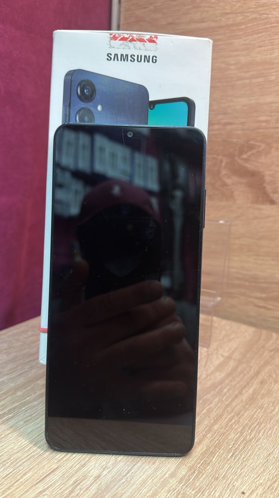 Смартфон Samsung A06