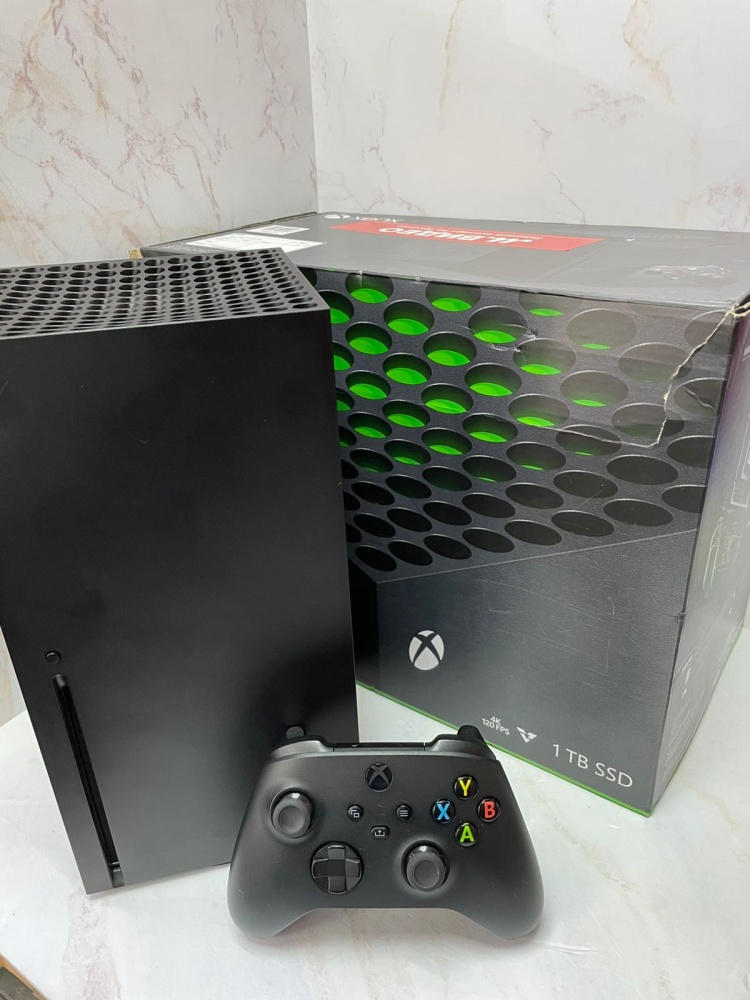 Игровая приставка XBOX Series X 1TB