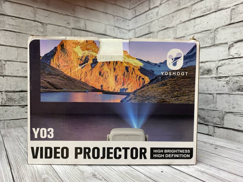 Проектор Y03