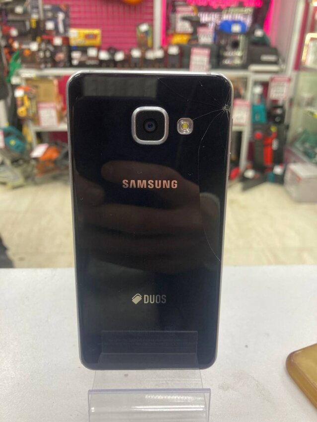 Смартфон Samsung A3 2016