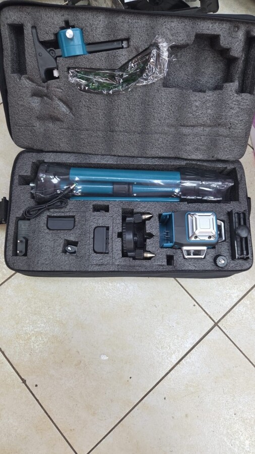 Лазерный уровень Makitta 4d