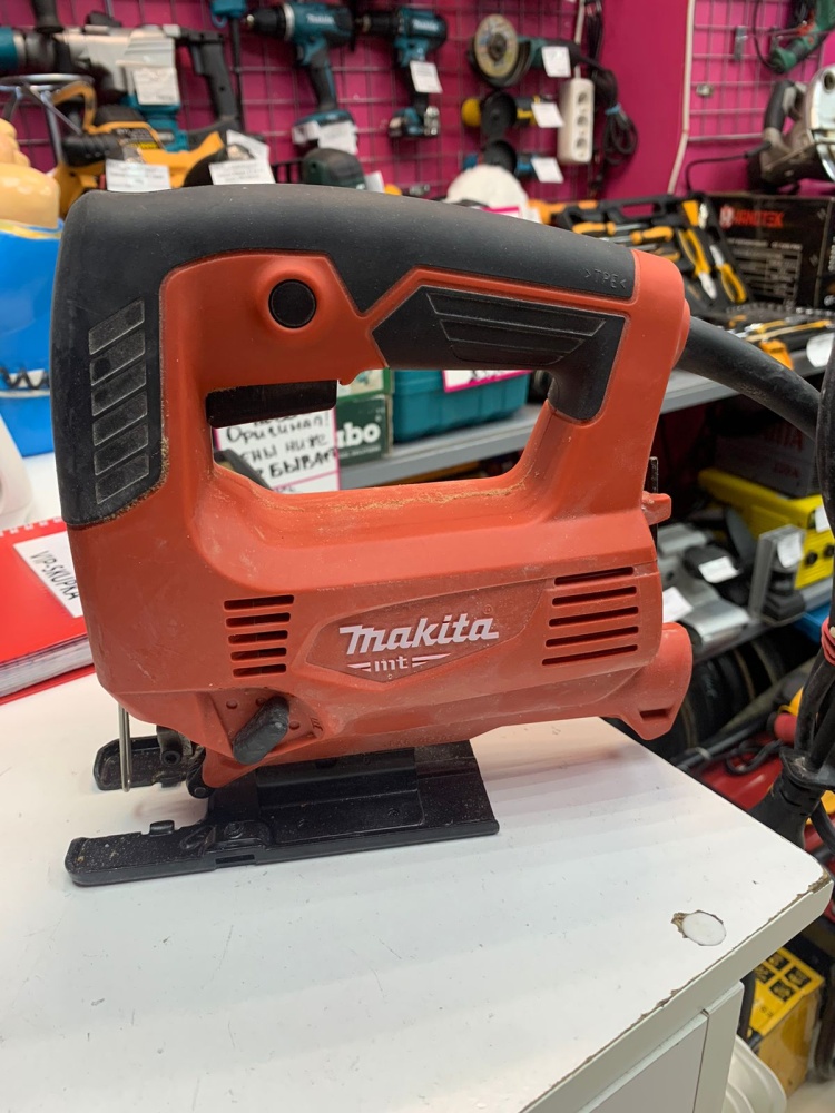 Лобзик Makita  M4301