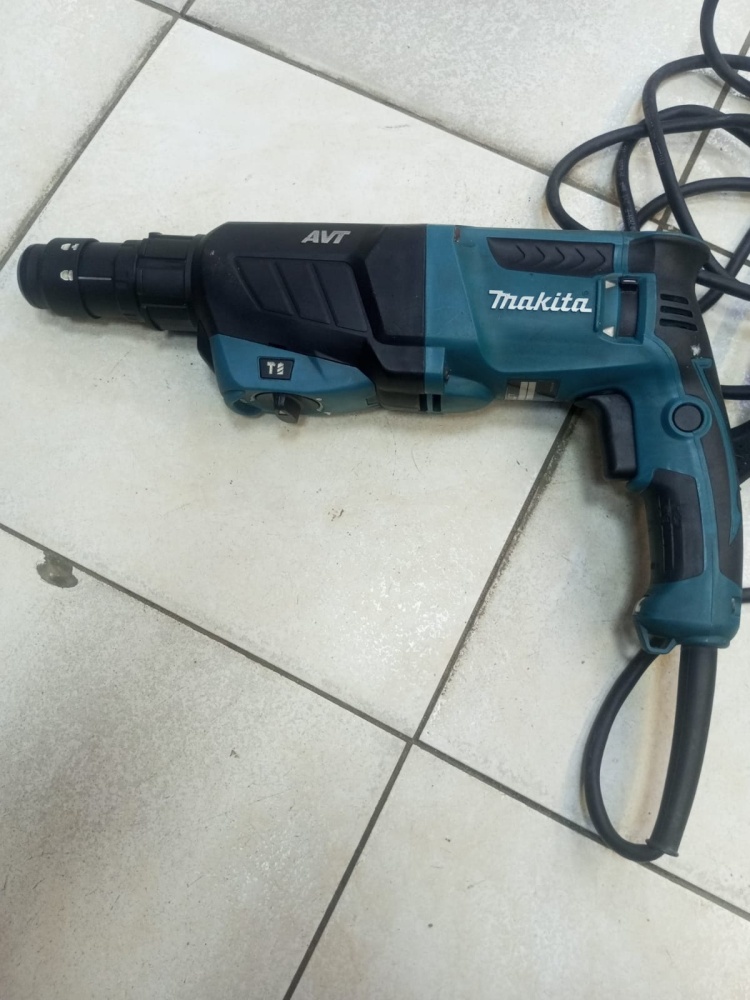 Перфоратор Makita HR2631FT