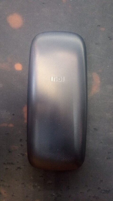 Мобильный телефон