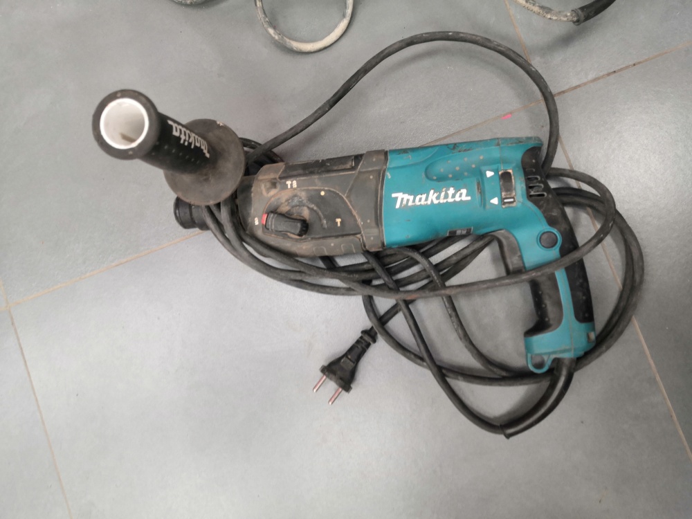 Перфоратор макита 2470