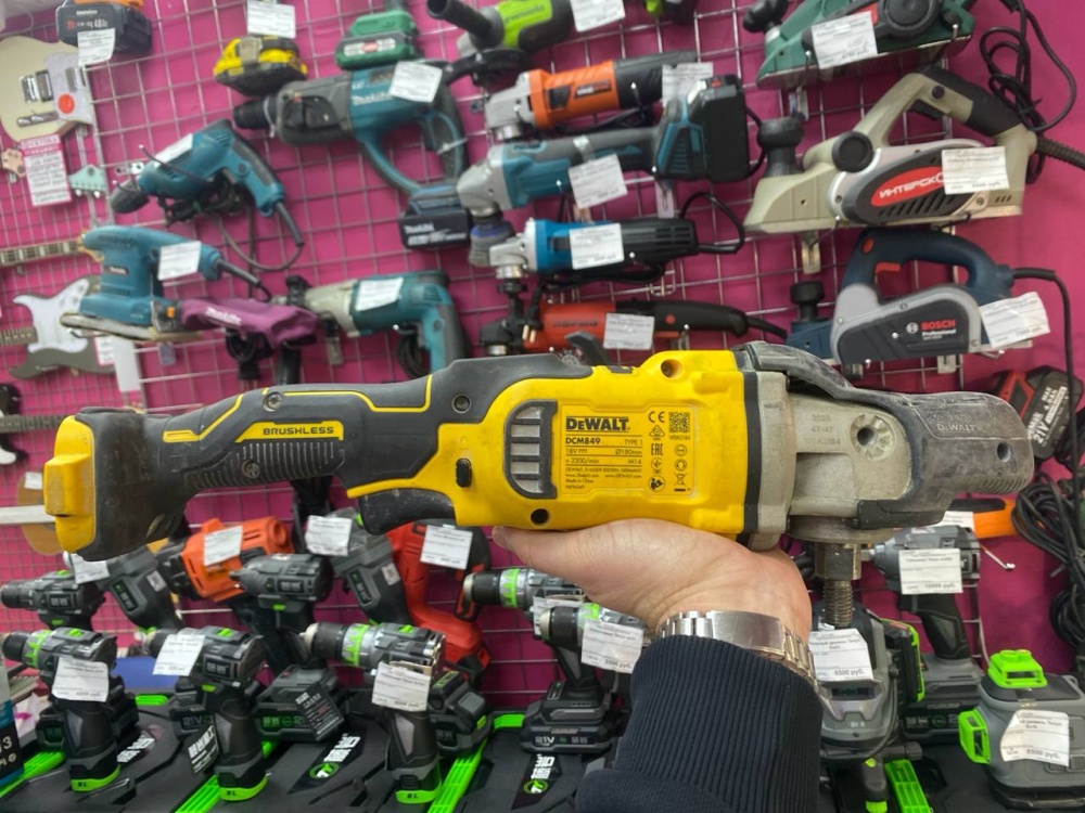 УШМ (Болгарка) DeWalt DCM 849