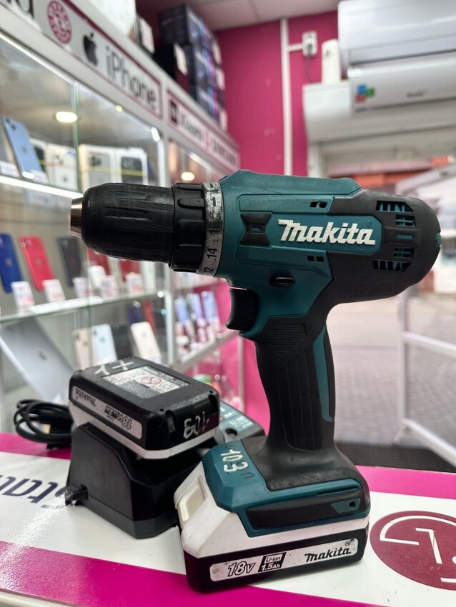 Шуруповерт Makita DF488D