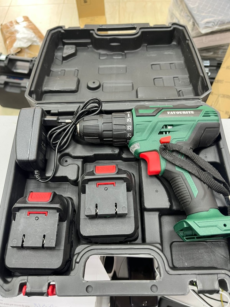 Шуруповерт аккумуляторный favorite