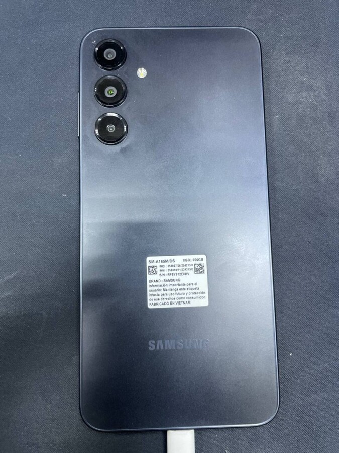 Смартфон Samsung A16 8/256