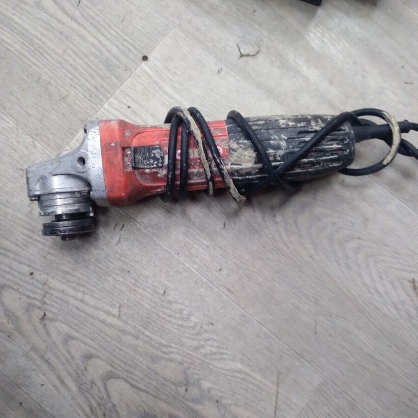 Шлифмашина elitech