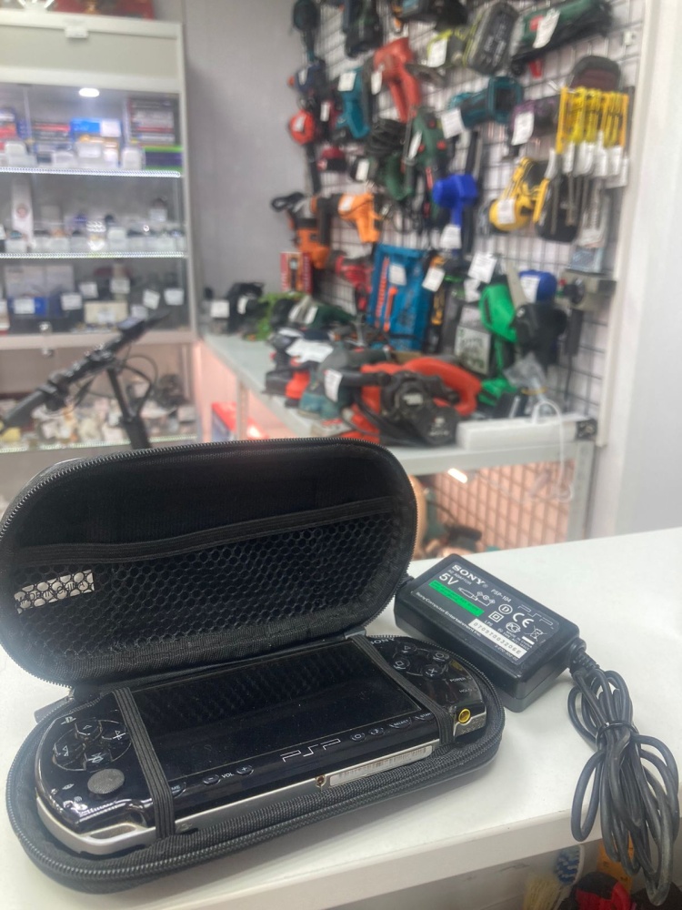 Игровая приставка PSP 3008 прошитая