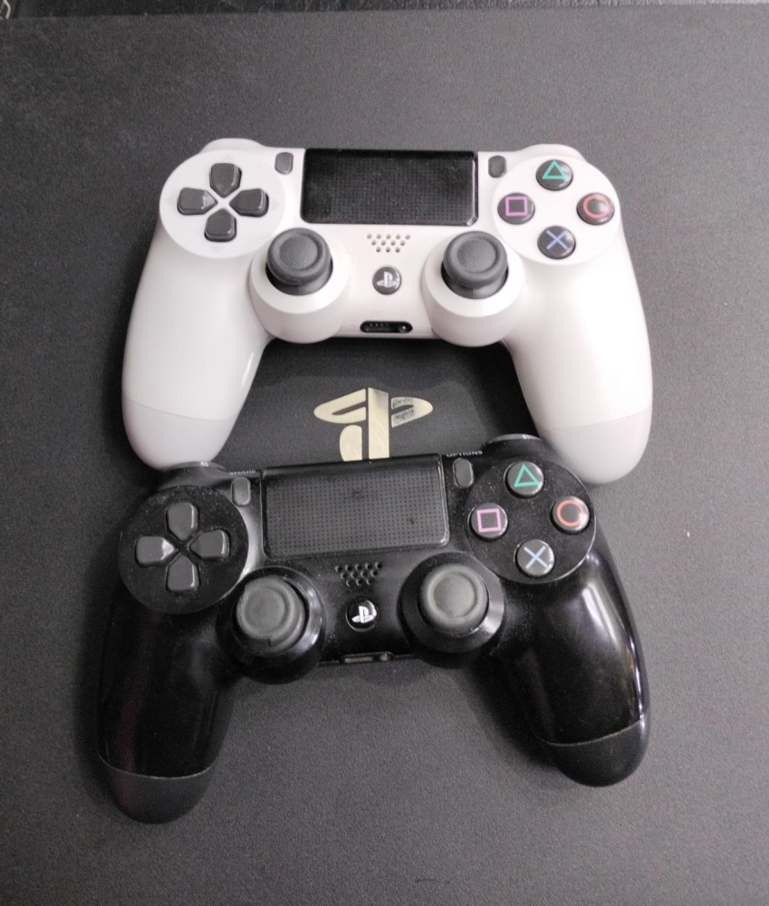 Игровая приставка Sony PlayStation 4 PRO