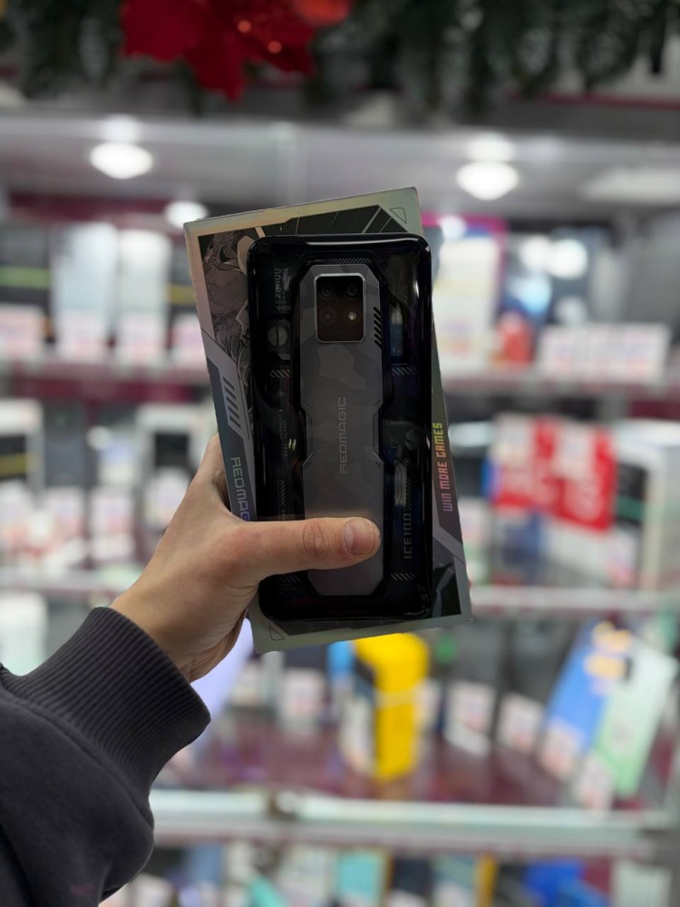 Мобильный телефон ZTE nubia s7 pro 18\512