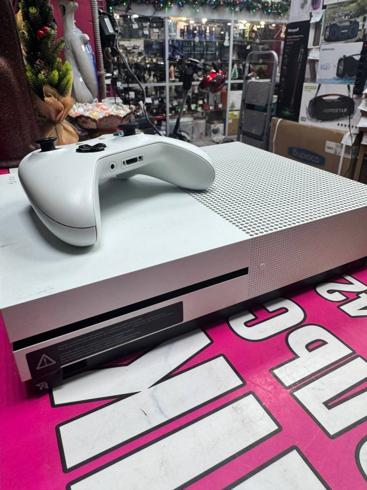 Игровая приставка XBOX ONE S 1 tb