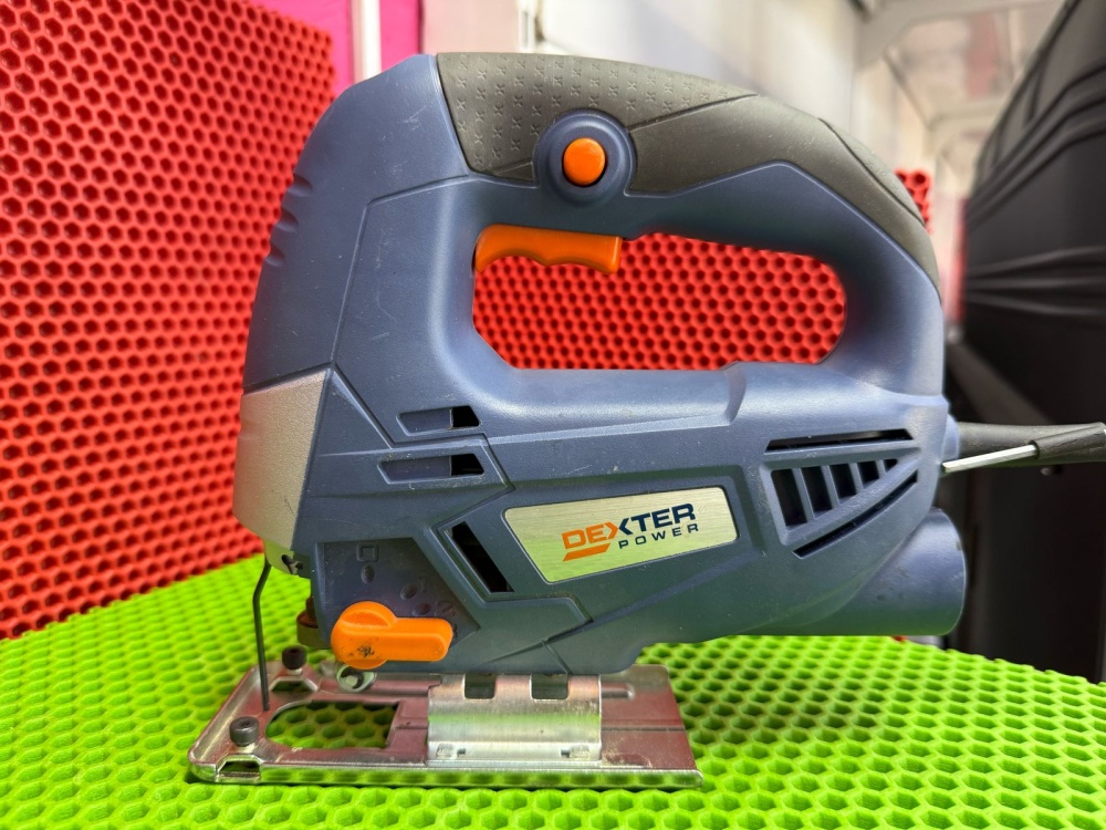 Лобзик Dexter IC570JS