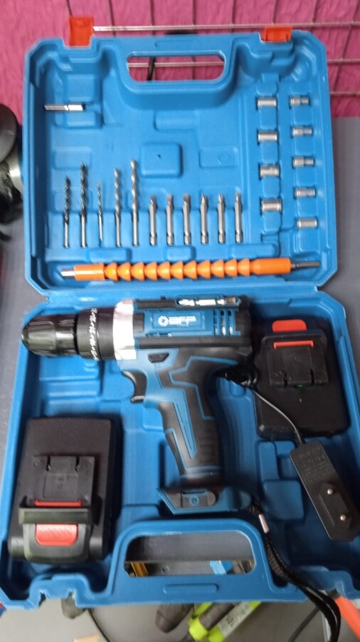 Шуруповерт AFP с набором 21v