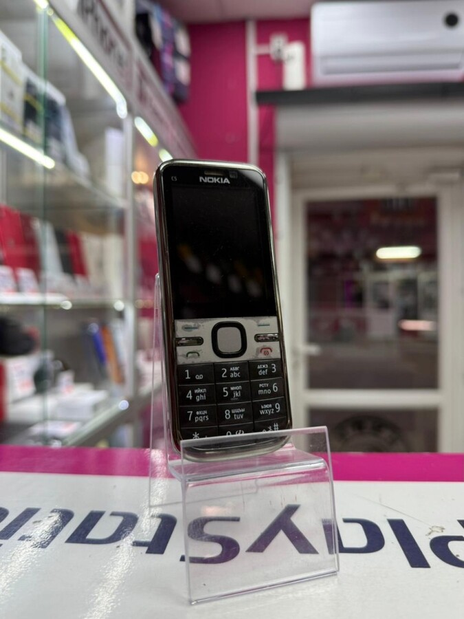 Мобильный телефон Nokia C5