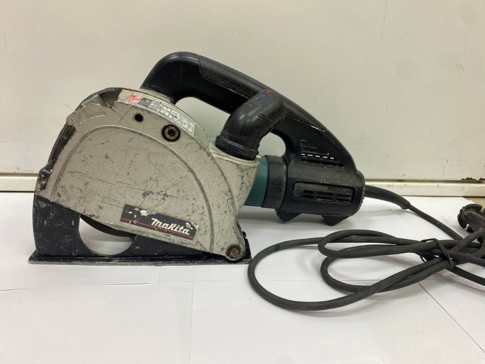 Штроборез MAKITA