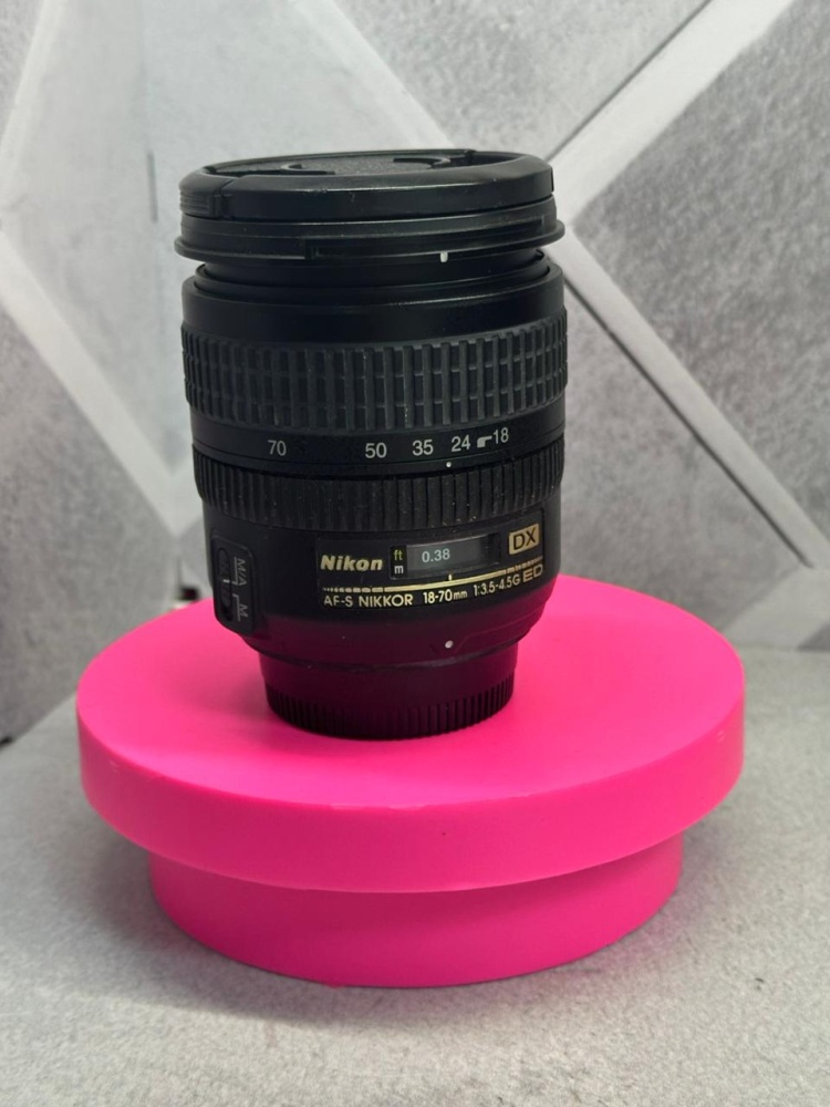 Объектив Nikon AF-S Nikkor 18-70mm