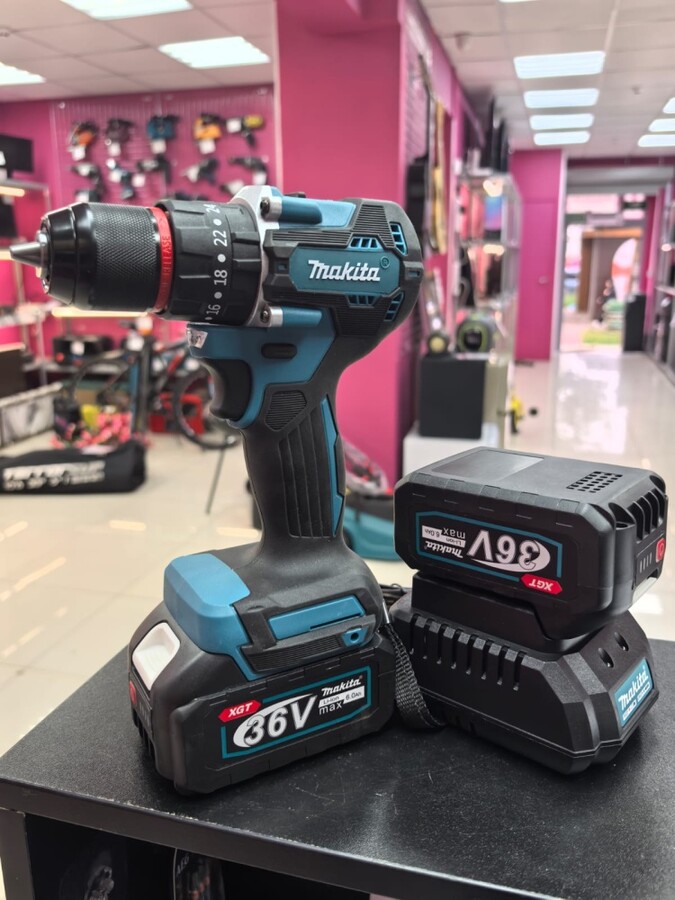 Шуруповерт MAKITA