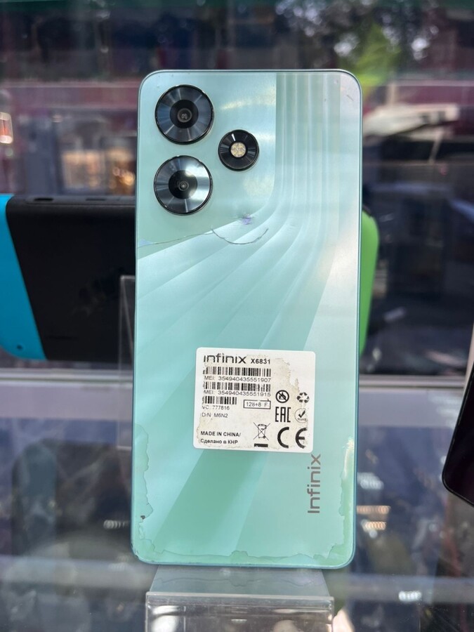 Мобильный телефон Infinix Hot 30 8/128