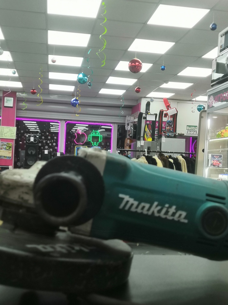 УШМ (Болгарка) makita ga9050