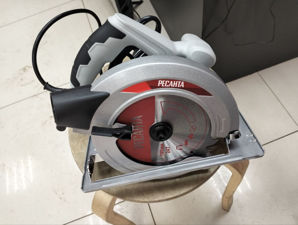 Циркулярная пила Ресанта ДП-190/1800